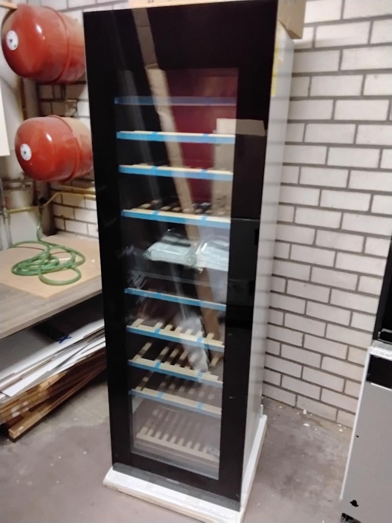 Nieuwe Miele wijnklimaatkast, Ophalen, Zonder vriesvak, 200 liter of meer, Nieuw