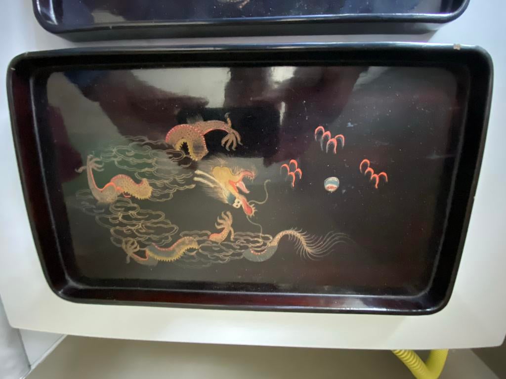 Vintage Chinese Lak Dienbladen met Drakenmotief (Set van 2), Ophalen of Verzenden