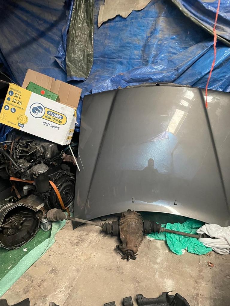 Mercedes W124 onderdelen: 4 deuren, motorkap, achterklep, Ophalen, Gebruikt, Mercedes-Benz, Voor