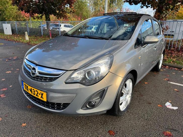 Opel Corsa 1.4-16V Cosmo Automaat Panorama PDC Stoelverw. St, Auto's, Opel, Bedrijf, Te koop, Corsa, ABS, Airbags, Airconditioning