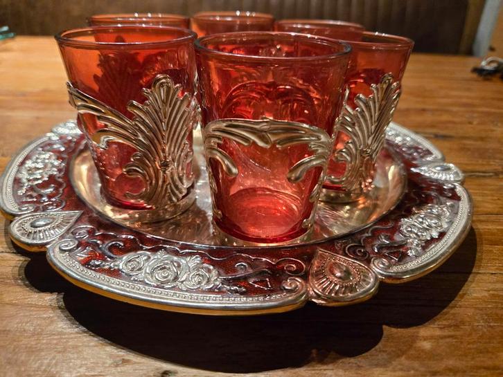 Dienblad met 6 glaasjes, Oosterse stijl, Cranberry. Turkse T, Huis en Inrichting, Woonaccessoires | Dienbladen, Gebruikt, Ophalen of Verzenden