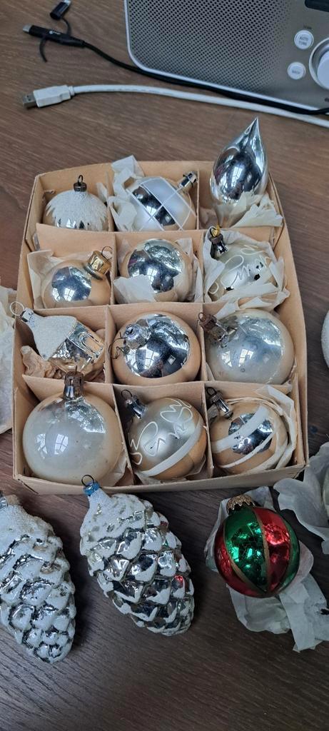 19 stuks oude kerstballen waaronder een mini piek, Diversen, Kerst, Ophalen