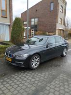 BMW 320i F30, 2013, APK 31-01-2027, Auto's, BMW, Zwart, Leder, Handgeschakeld, Particulier