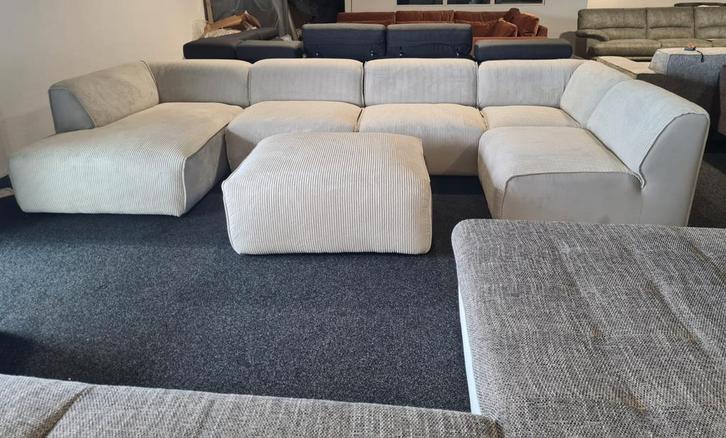 Nieuwe trendy mega modulaire Ubank met hocker crème ribstof, Huis en Inrichting, Banken | Bankstellen, Nieuw, Ophalen of Verzenden