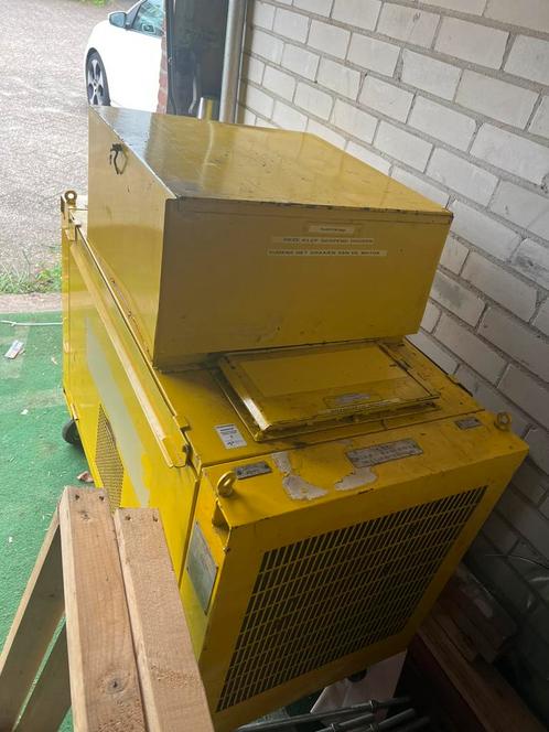 Aggregaat 7,5KWh 220v benzine, Doe-het-zelf en Verbouw, Gereedschap | Overige machines, Zo goed als nieuw, Ophalen