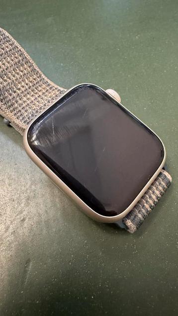 Apple Watch Series 8 45mm - Nieuw Bandje beschikbaar voor biedingen