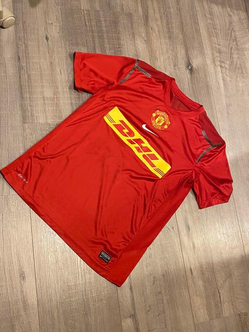 Manchester United Retro Medium, Sport en Fitness, Voetbal, Zo goed als nieuw, Shirt, Ophalen of Verzenden