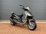 Piaggio Fly 4T SNOR scooter BEURT met helm slot, Ophalen, Zo goed als nieuw, Fly, Benzine