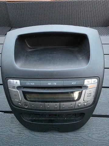 Originele radio Toyota ygo, citroen C1, peugot 107 beschikbaar voor biedingen