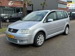 Volkswagen Touran 1.6-16V FSI Trendline EXPORT, Stof, 4 cilinders, 116 pk, Origineel Nederlands