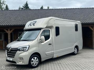 Renault Master Krismar Paardenvrachtwagen Paardenwagen 5 Zit beschikbaar voor biedingen