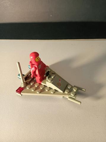 NR 885 en 6822 Lego Ruimtevaart.Ruimte Scooters beschikbaar voor biedingen