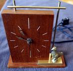 Klok met vogel (duif?) Jaren 50?, Ophalen of Verzenden, Gebruikt