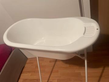 Babybadje met Standaard beschikbaar voor biedingen