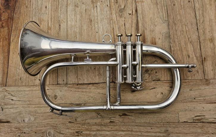 B&H Roundstamp Sovereign 945 Bb Bugel verzilverd, Muziek en Instrumenten, Blaasinstrumenten | Trompetten, Gebruikt, Overige typen