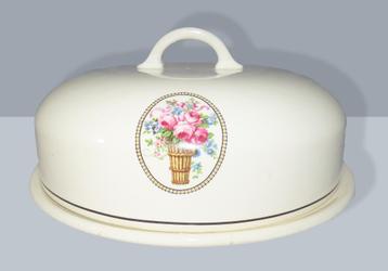 Vintaged Harmony Classerole, grote schaal met deksel beschikbaar voor biedingen