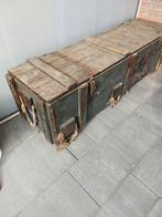 Grote houten kist uit WO II met metalen sluiting., Verzamelen, Militaria | Tweede Wereldoorlog, Ophalen