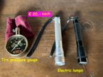 Drukmeter banden en zaklampen te koop!, Doe-het-zelf en Verbouw, Gereedschap | Handgereedschap, Ophalen, Gebruikt