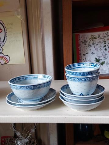 KOMMETJES EN BAKJES beschikbaar voor biedingen