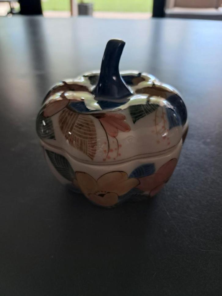 Thais Doosje, Handgemaakt & Oud, Huis en Inrichting, Woonaccessoires | Schalen en Manden, Zo goed als nieuw, Steen of Aardewerk