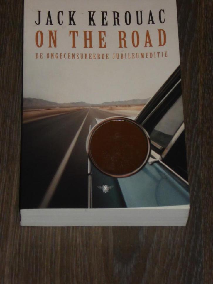JACK KEROUAC - ON THE ROAD (de ongecensureerde jubileumed.), Boeken, Romans, Zo goed als nieuw, Amerika, Verzenden