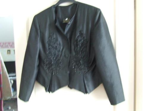 Thaise zijde jasje bezet met kraaltjes maat 38/40, Kleding | Dames, Jasjes, Kostuums en Pakken, Zo goed als nieuw, Jasje, Maat 38/40 (M)