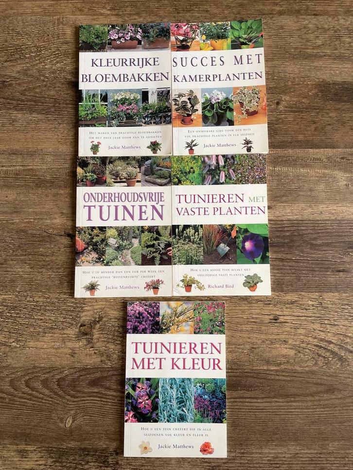 Tuinboeken Jackie Matthews & Richard Bird, Boeken, Wonen en Tuinieren, Zo goed als nieuw, Tuinieren en Tuinplanten, Ophalen