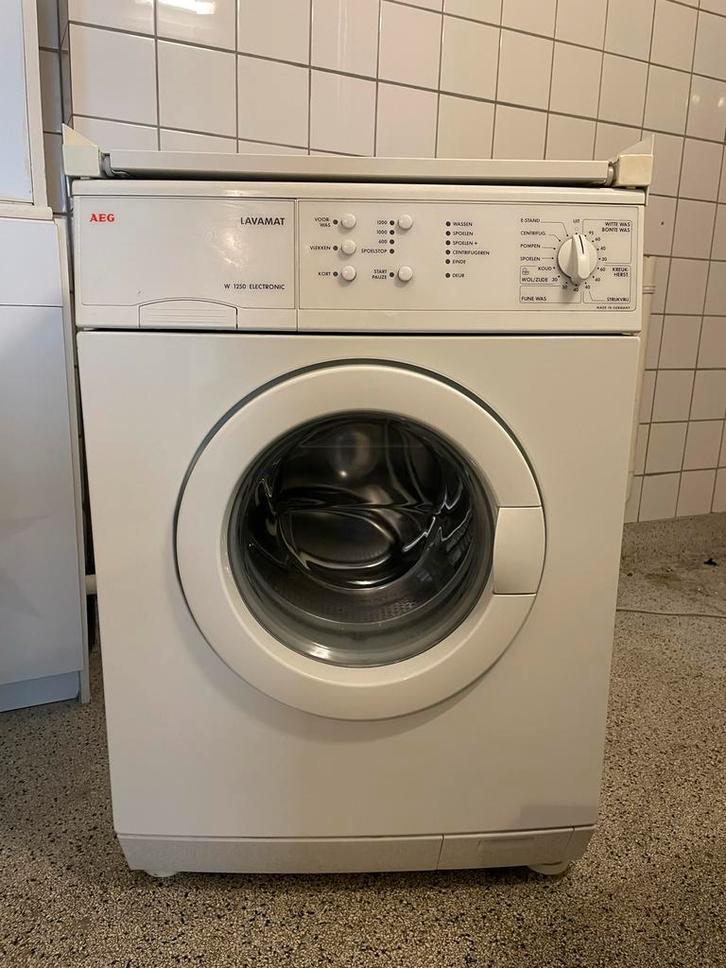 AEG Wasmachine met uittrekbare wasplank, Witgoed en Apparatuur, Wasmachines, Gebruikt, Voorlader, 6 tot 8 kg, 85 tot 90 cm, 1200 tot 1600 toeren