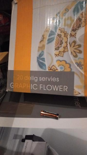 20-delig Graphic Flower Servies beschikbaar voor biedingen