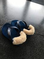Ugg baby slippers, Ophalen of Verzenden, Zo goed als nieuw, Jongetje of Meisje