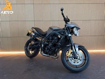 TRIUMPH STREET TRIPLE (2010) beschikbaar voor biedingen