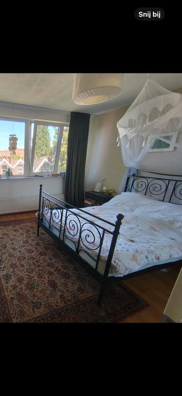 Bedframe 140