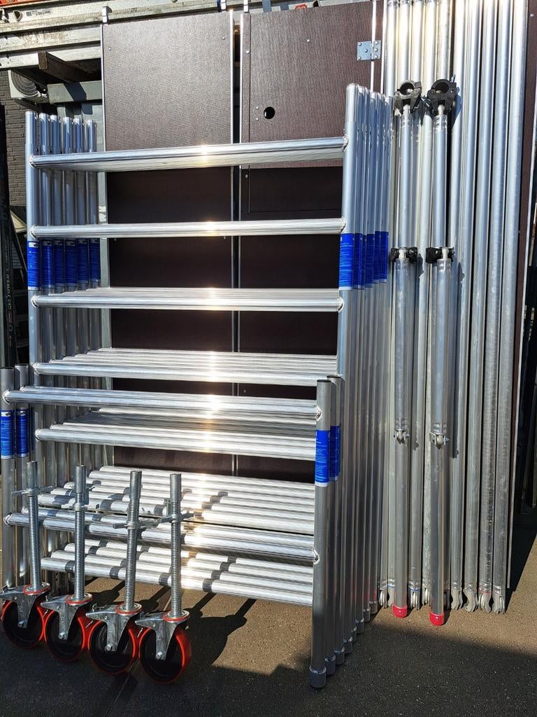 Te koop nieuwe rolsteiger Werkhoogte 8.20 mtr, Doe-het-zelf en Verbouw, Steigers, Nieuw, Rolsteiger of Kamersteiger, 5 meter of hoger