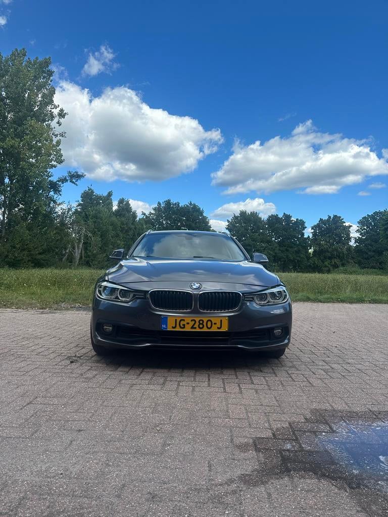 BMW 3-Serie 320d 163pk Efficientdynamics Ed. Aut 2016 Grijs, Auto's, BMW, Automaat, 745 kg, Achterwielaandrijving, 4 cilinders