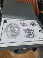 11 A3 mappen tattoo voorbeelden, Gebruikt, Ophalen of Verzenden