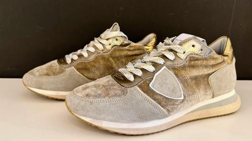 Mooie sneakers van PHILIPPE  MODEL (38), Kleding | Dames, Schoenen, Zo goed als nieuw, Sneakers of Gympen, Beige, Ophalen of Verzenden