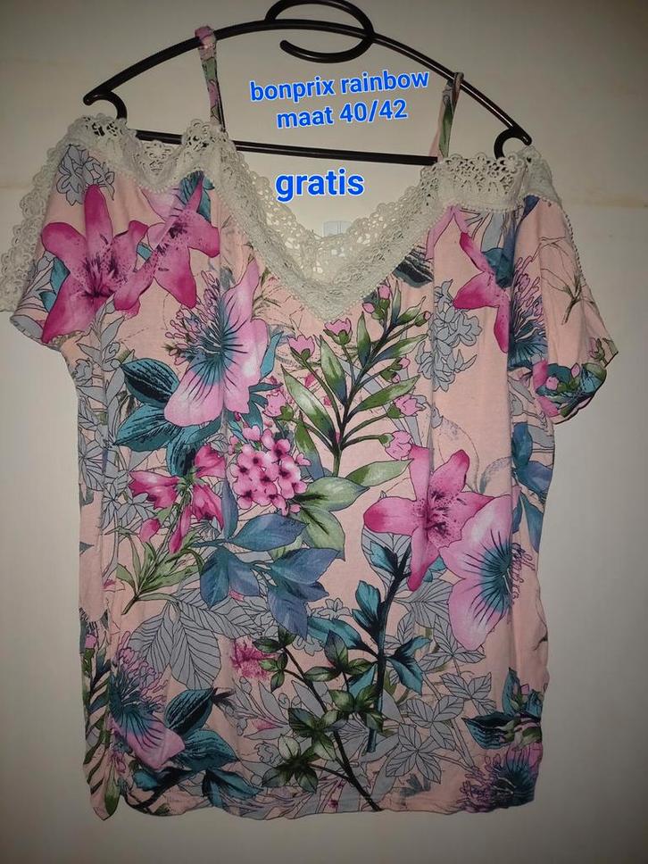 Gratis shirt, Kleding | Dames, T-shirts, Zo goed als nieuw, Maat 46/48 (XL) of groter, Korte mouw, Ophalen of Verzenden