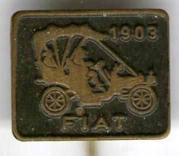 Fiat 1903 zwart op koper oldtimer auto speldje ( B_039a ) beschikbaar voor biedingen