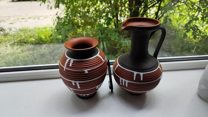 Pot en schenkvaas, Huis en Inrichting, Woonaccessoires | Vazen, Zo goed als nieuw, Overige kleuren, Minder dan 50 cm, Aardewerk of Porselein