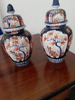 2 mooie  antieke  imari  deksel vazen21,5 cm hoog, Antiek en Kunst, Antiek | Vazen, Ophalen of Verzenden