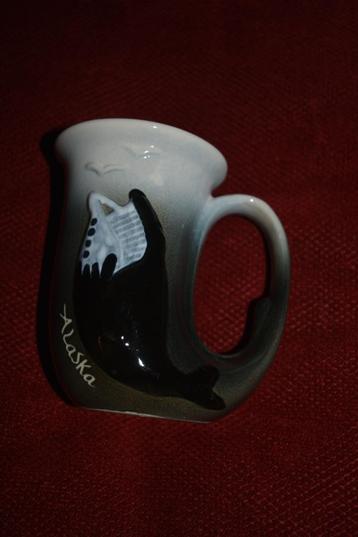 K&S Alaska hoorn met dolfijn, souvenier beschikbaar voor biedingen