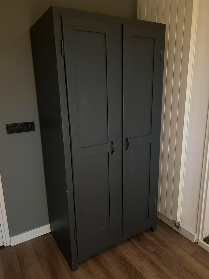 Mooie antraciete kast, Huis en Inrichting, Kasten | Kledingkasten, Gebruikt, 150 tot 200 cm, 50 tot 100 cm, 50 tot 75 cm, Met deur(en)
