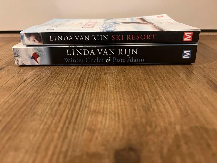 Linda van Rijn - Ski Resort & Winter Chalet, Boeken, Romans, Zo goed als nieuw, Nederland, Ophalen