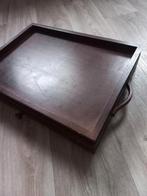 Dienblad met theelade, Ophalen