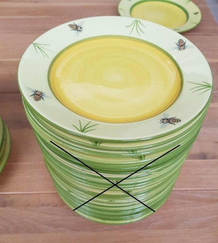D172 Borden, Zeller keramiek Bijenland, zgan, Huis en Inrichting, Keuken | Servies, Zo goed als nieuw, Bord(en), Overige stijlen