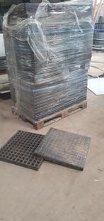 te koop rubberen tegels 50x50 +/-35m2, Ophalen, Gebruikt, 40 tot 60 cm, 10 m² of meer