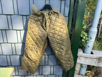 Militaire kleding beschikbaar voor biedingen