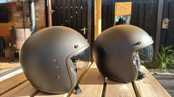 2 z.g.a.n. Motorhelmen Scorpion Belfast Evo Solid Matt black beschikbaar voor biedingen