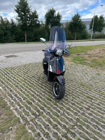 Vespa  Sprint 2020 - Blauw Kenteken, Zeer Goede Staat beschikbaar voor biedingen