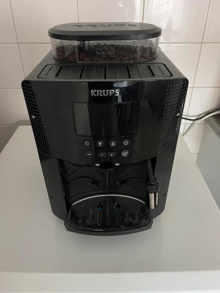 Koffiemachine bonen - Krups essential EA8150, Witgoed en Apparatuur, Koffiezetapparaten, Zo goed als nieuw, Koffiebonen, Koffiemachine